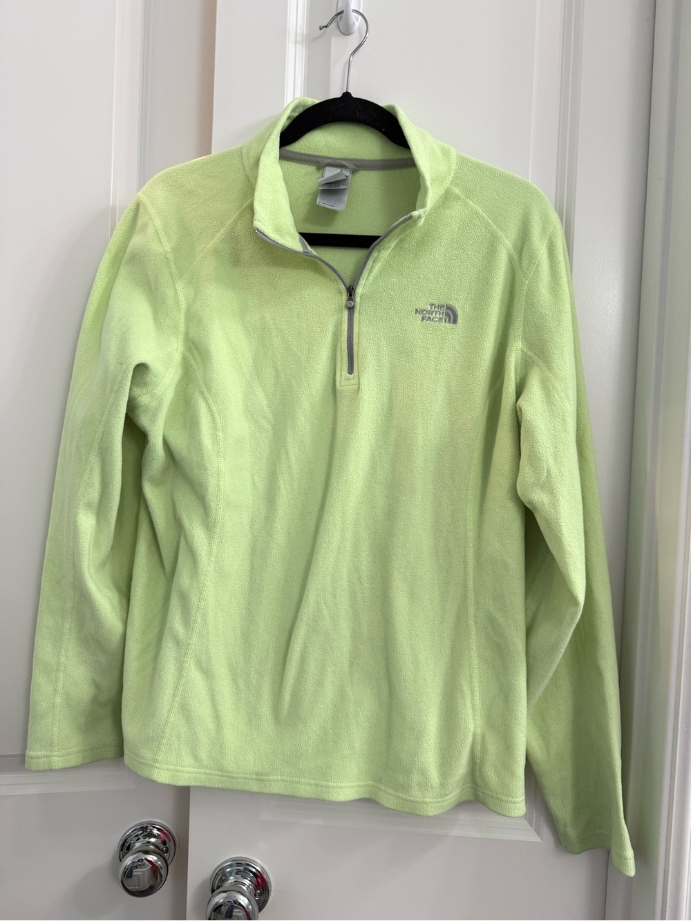 The North Face Men's Light Green Quarter-Zip Fleece Jacket